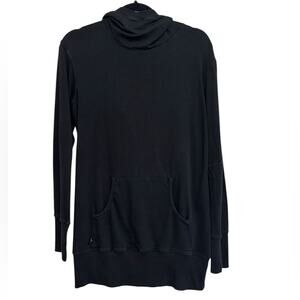 Moosejaw Women’s Long Line Cotton Hoodie in Black - Size M